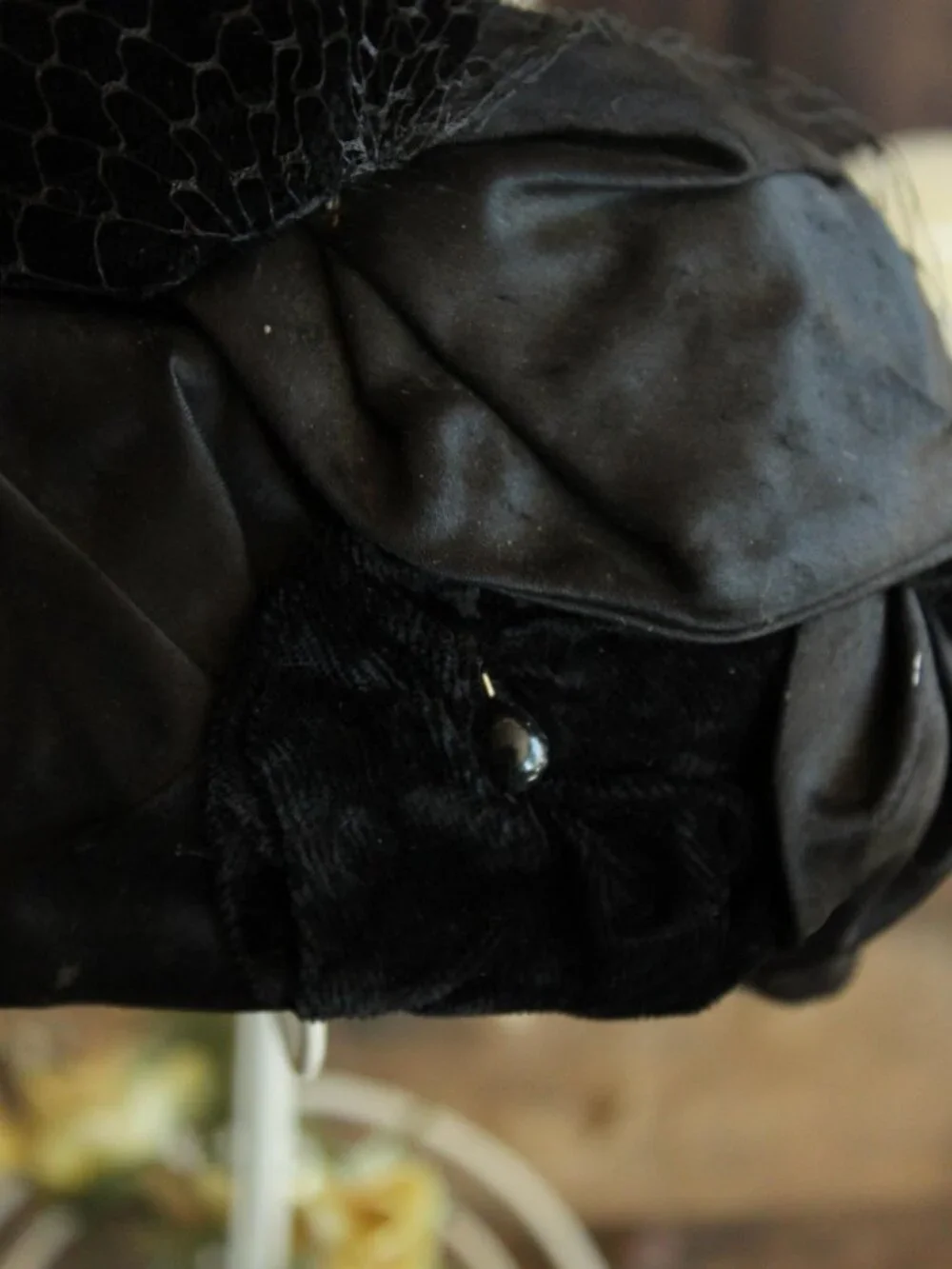Vintage 1950s Hat, Black Satin and Velvet Curvette Fascinator With Birdcage Veil